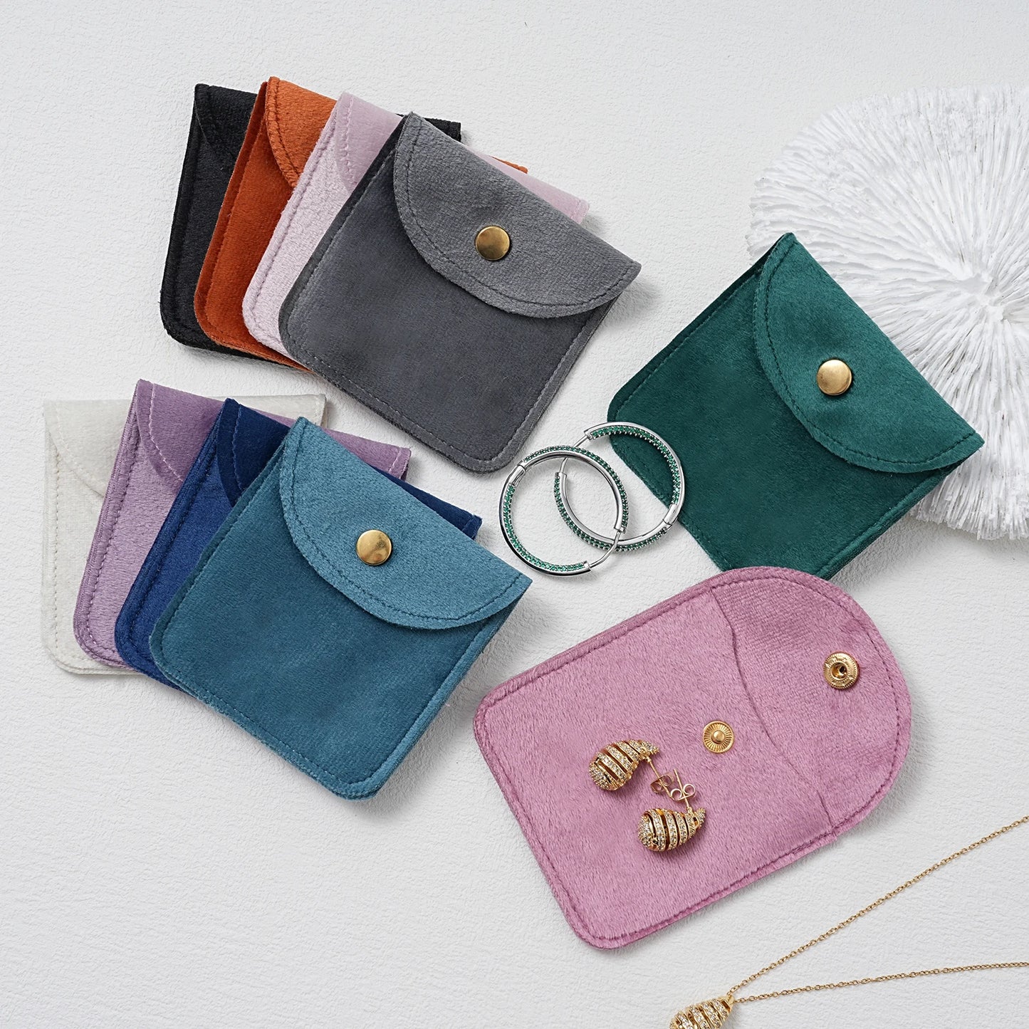 CN Velvet Jewellery Packaging Pouches 10 Pcs Snap Button Bags For Rings Earrings Bracelet Necklace Storage Gift